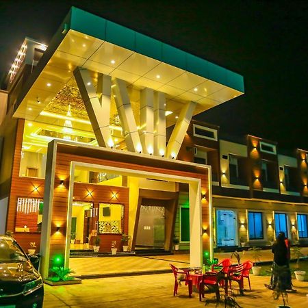 Aashirwad Hotels & Resort Shamgarh Екстер'єр фото