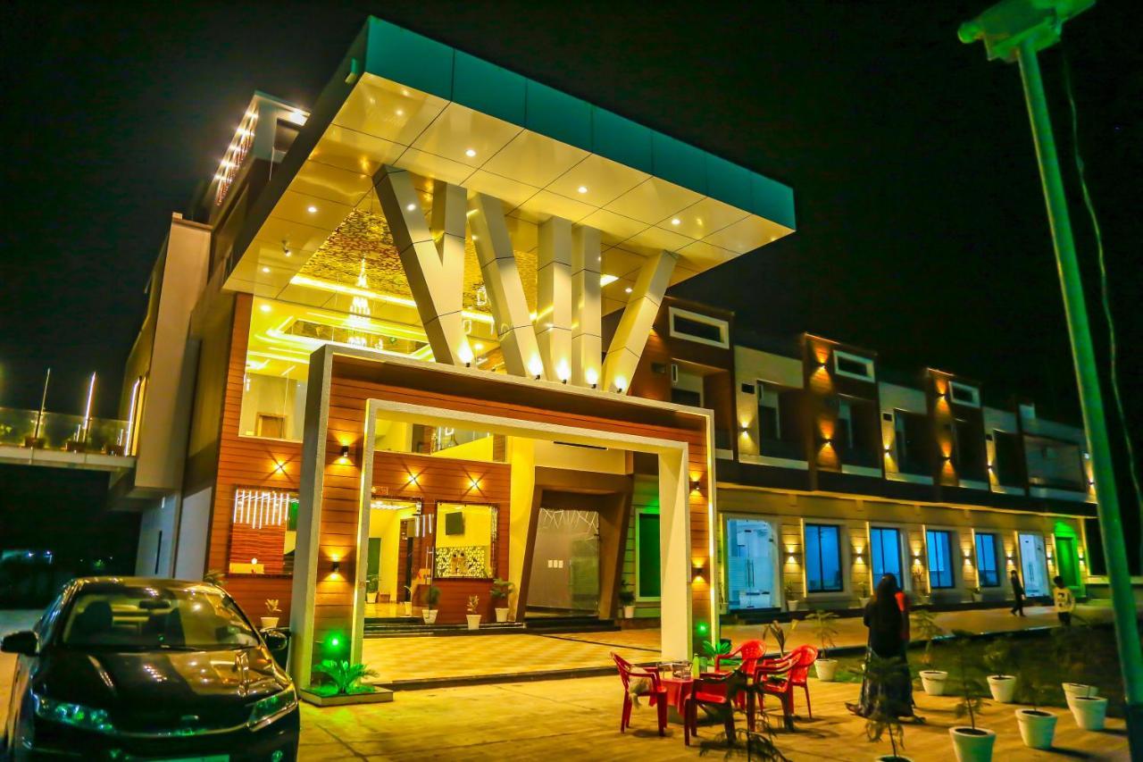Aashirwad Hotels & Resort Shamgarh Екстер'єр фото