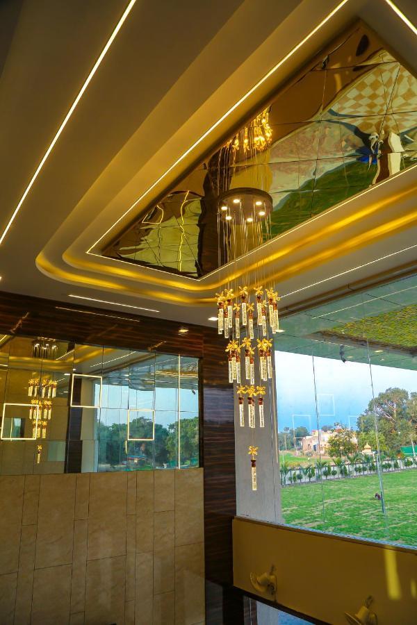 Aashirwad Hotels & Resort Shamgarh Екстер'єр фото